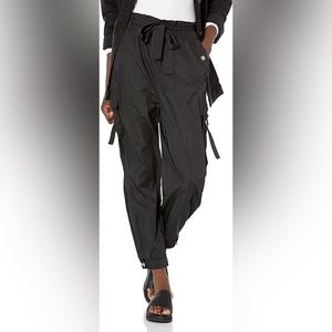5/$25 ONLY $12 NWT Blank NYC size 30 Satin Cargo High Waisted Joggers (Black)